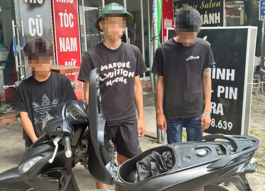 Công an xã Hà Bắc: Tạm giữ phương tiện của 03 thanh niên vi phạm trật tự an toàn giao thông